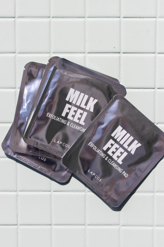 Milk Feel Exfoliating & Cleansing Pad