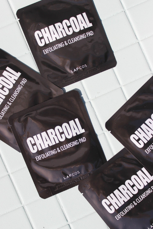 Charcoal Exfoliating & Cleansing Pad